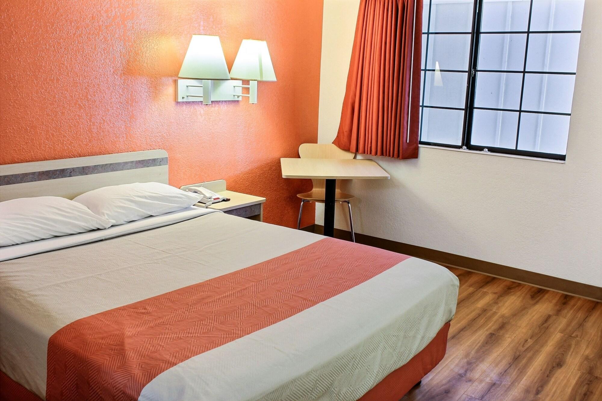 Motel 6-Coalinga, Ca - East Zewnętrze zdjęcie