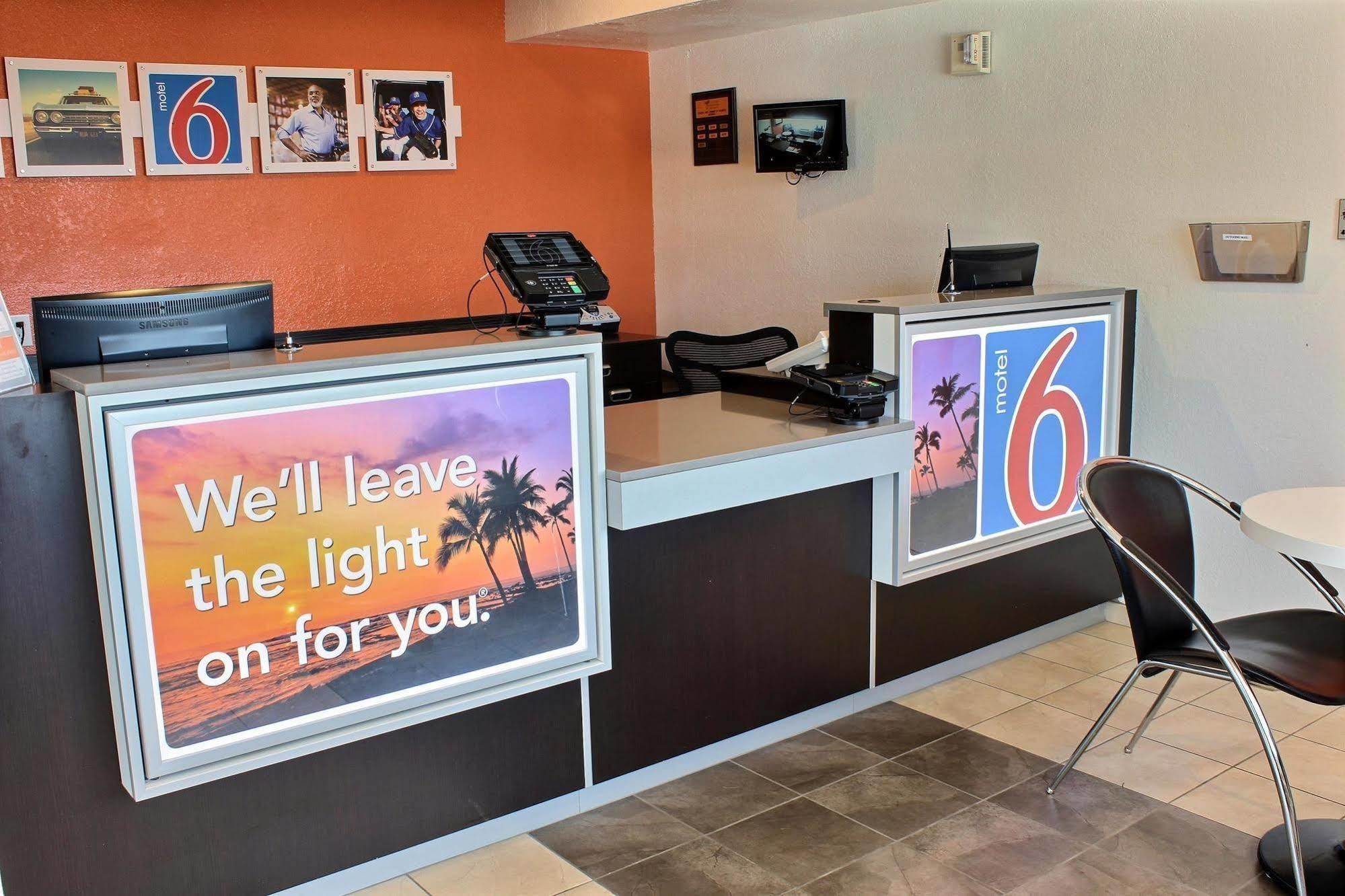 Motel 6-Coalinga, Ca - East Zewnętrze zdjęcie